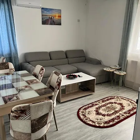 Apolonium Apartment *